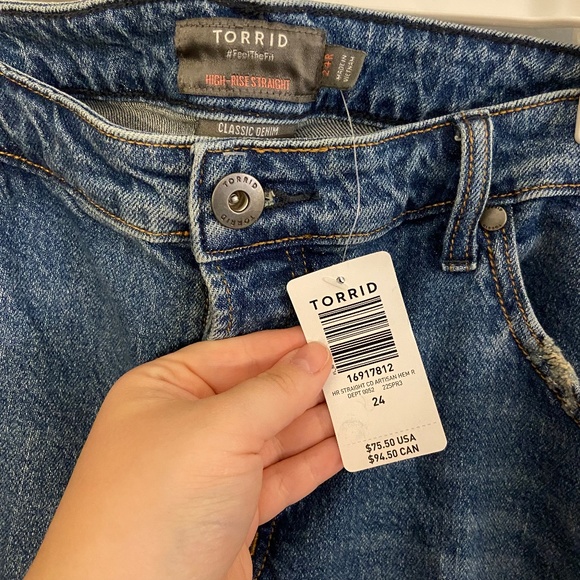 Torrid Jeans with Multiple Button Closure and Distressed Ankle - Picture 3 of 6